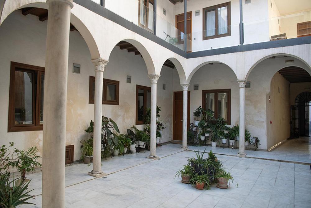 Casa Palacio Bustos Tavera Sevilla Exterior foto